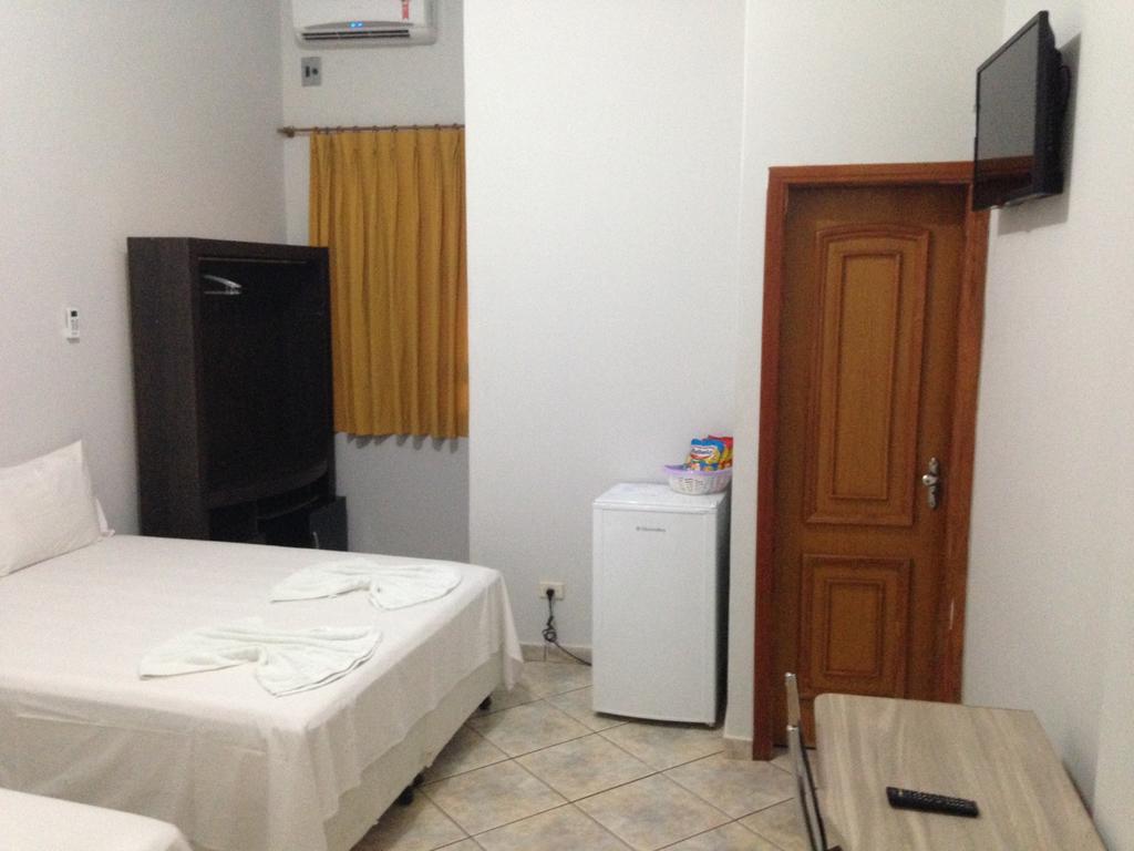 Hotel Colinas Várzea Grande Quarto foto